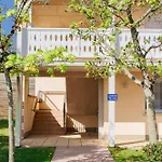 Apartment Pmr 2 3 Etoiles Avec Piscine Et Sauna