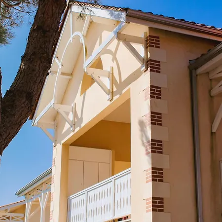 Pmr 2 3 Etoiles Avec Piscine Et Sauna *